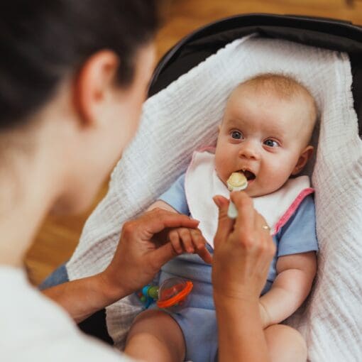“Introducing Solids: A Stress-Free Guide to Baby’s First Foods” “Introducing Solids: A Stress-Free Guide to Baby’s First Foods”