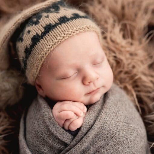 Navigating the Newborn Stage: Tips for First-Time Parents Navigating the Newborn Stage: Tips for First-Time Parents